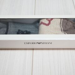 【受付終了】アルマーニ・ARMANI男性用靴下/新品未使用「おしゃれは足元から」ちらっと見える、さりげないブランドロゴがおしゃれ！「この人素敵！」と思わせる小物使いでワンランク上の大人のおしゃれ感を演出！箱付き/紙袋付きの画像