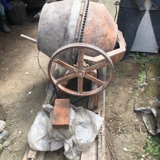 コンクリートミキサー