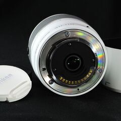 本日のみ値下げ 美品　NIKON　 1NIKKOR 30-110mm F3.8-5.6 VR /ホワイト/純正フード付きの画像