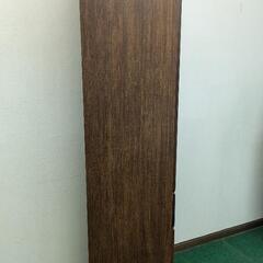 【棚板位置変更可】収納家具の画像