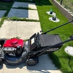 ほぼ新品❗️ホンダエンジン式芝刈機 22万→本日中に連絡くれた方10万