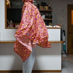 【受付終了】ラブシャオリジナルポンチョ/あの伝説的な2016年開催時のデザイン！ポンチョ型なので身長体型関係なく着用しやすい！自転車に乗る際にも◎珍しい柄デザインで、雨の日の主役に！の画像