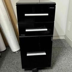 0円!(無料)　オフィス収納棚　キャビネット　黒　キャスター付き...