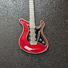 ギターキーホルダー（新品）レッドの画像