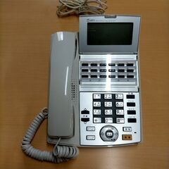 無料、電話の交換機と電話機 3台の画像