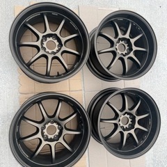 車のパーツ タイヤ、ホイール