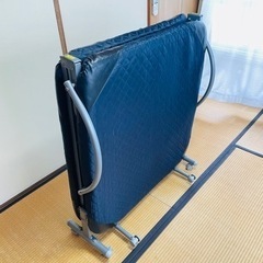  折りたたみベッド