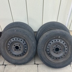 車のパーツ タイヤ、ホイール