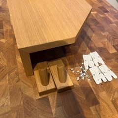 壁にかけられる家具棚の画像
