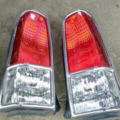 車のパーツの画像