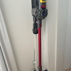 Dyson 掃除機　v8 slim
