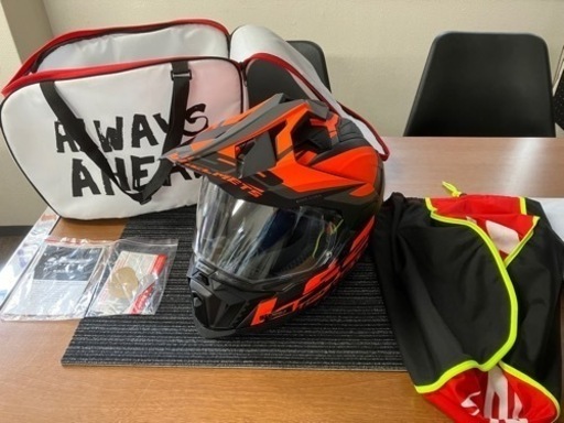 オフロードバイク　ヘルメット　未使用品