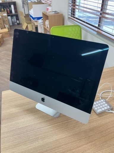 ②iMac2017、21.5インチ、キーボード、マウス、テンキー付き