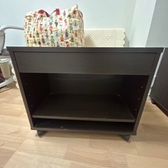 袖机とプリンター台の画像