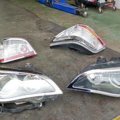 車のパーツの画像