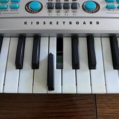 【お早めに！】おもちゃのキーボードの画像