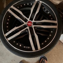 車のパーツ タイヤ、ホイール
