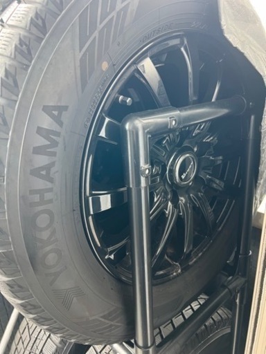 スタッドレスタイヤ、ホイール