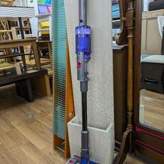 J039★2022年製★コードレス掃除機★dyson★SV19の画像