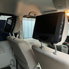 ９インチ ツインモニター ポータブルDVDプレーヤー（山善 Quriom PDP-TW90）の画像