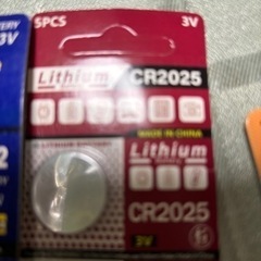 4個100円リチウム電池CR2032CR2025 の画像