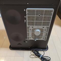 石油ファンヒーター　トヨトミ　2013年製の画像
