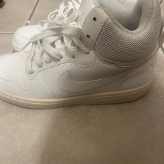 NIKE ハイカットスニーカー　23.5センチ　靴/バッグ 靴 スニーカーの画像