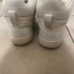 NIKE ハイカットスニーカー　23.5センチ　靴/バッグ 靴 スニーカーの画像