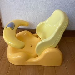 アップリカ バスチェア ベビーチェアの画像