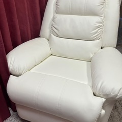 リクライニングソファ☆マツエク☆エステ