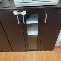食器棚の画像