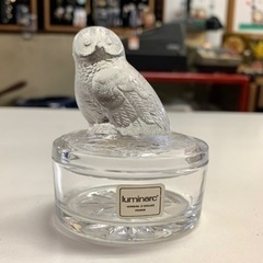 フクロウのガラス製小物入れ