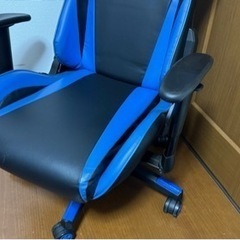ゲーミングチェア　GTRACINGの画像