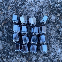 フォルクスワーゲン up! 純正ホイール タイヤバリ山の画像