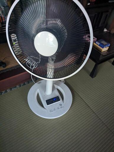 【受け渡し決定】家電 季節、空調家電 扇風機 リモコン付き