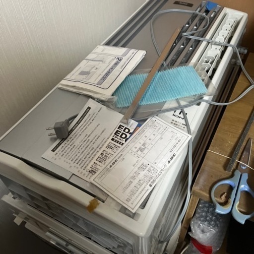 使用期間半年ウインドエアコンCW-A1621E9、2026年7月20日まで修理保証付き、パーツ全部、リモコン付き