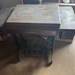 値下げしました　ミシン　足踏み式の画像