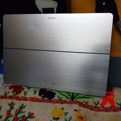 SONY vaio SVF13N1A1J Core i5の画像