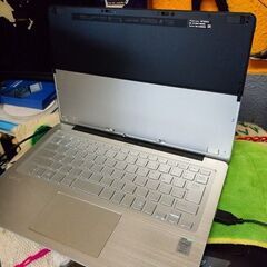 SONY vaio SVF13N1A1J Core i5の画像