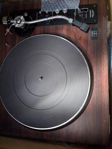 レコードプレーヤー ターンテーブル