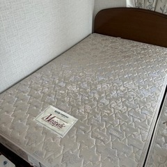 値下げ対応可能　シモンズ　ベッド2個セット　シングル　セミダブルの画像