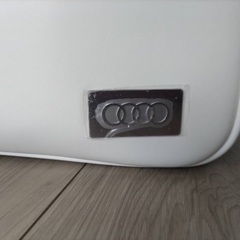 Audi ボストンバッグ（ホワイト）の画像