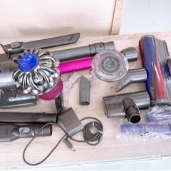 再出品　美品　ダイソン　v6スティッククリーナーDYSON_LIMITED の画像