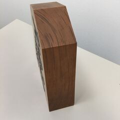 ○【0円あげます！】高さ30㎝ 王作 王将 置き台付き王様 木製 飾り将棋の駒 高さ30㎝ 木製 置物 飾り物 漆塗り盛り 木彫 彫刻 大 商売繁盛 和室 和風 インテリア 雑貨 中古品(NF240709)Zi-494-13の画像