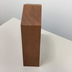 ○【0円あげます！】高さ30㎝ 王作 王将 置き台付き王様 木製 飾り将棋の駒 高さ30㎝ 木製 置物 飾り物 漆塗り盛り 木彫 彫刻 大 商売繁盛 和室 和風 インテリア 雑貨 中古品(NF240709)Zi-494-13の画像