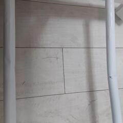 ハンガーラックキャスター付きの画像