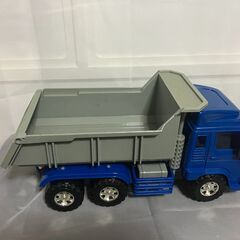 【中古玩具】動くダンプカー