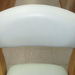 R210 KOIZUMI 天然木 油圧昇降、学習用椅子 キャスター付き、幅42cm Usedの画像