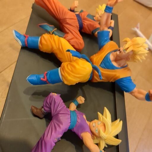 ドラゴンボールフィギュア三点　大きめです。