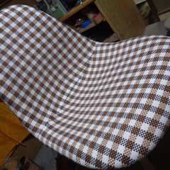 「新品」の綺麗な椅子です